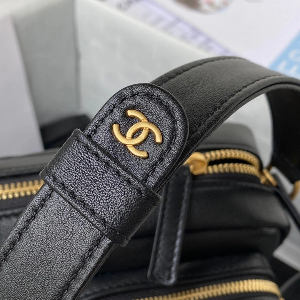 ModernLook CHANEL camera bag 1664 - Image 8