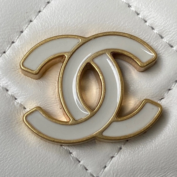 ModernLook CHANEL CHANELUTCH WITH CHAIN 1783 - Image 4