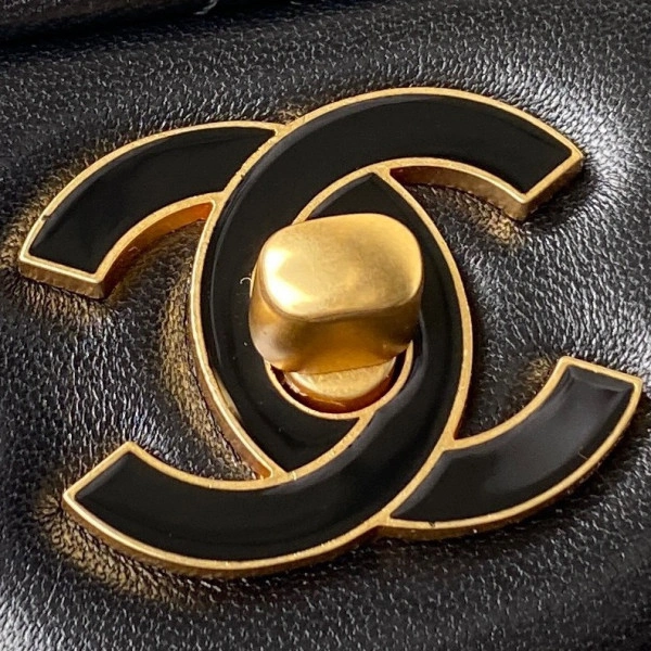 SportInspired CHANEL FLAP BAG 528 - Image 4