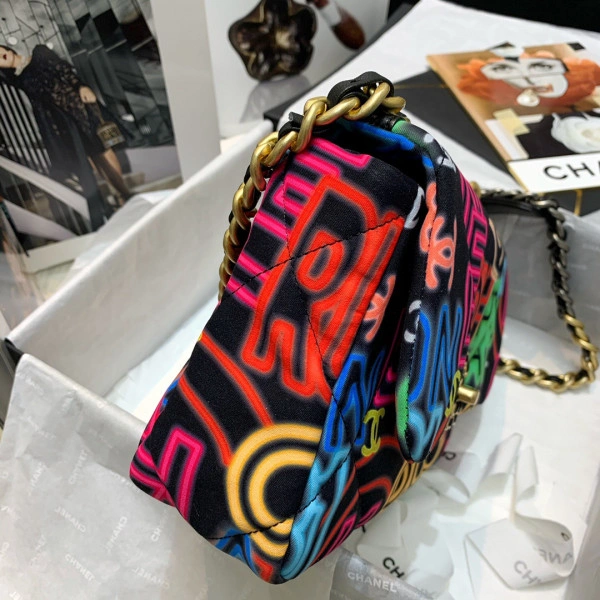 Affordable CHANEL 19 FLAP BAG 61 - Image 3