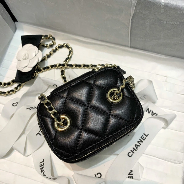 Popular CHANEL SMALL VANITY WITH CHAIN 1264 - Image 6