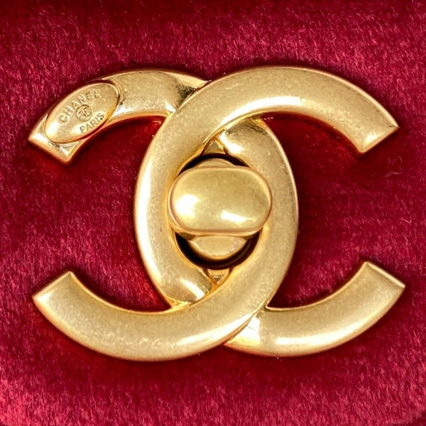 CHANEL FLAP BAG Comfortable 471 - Image 3