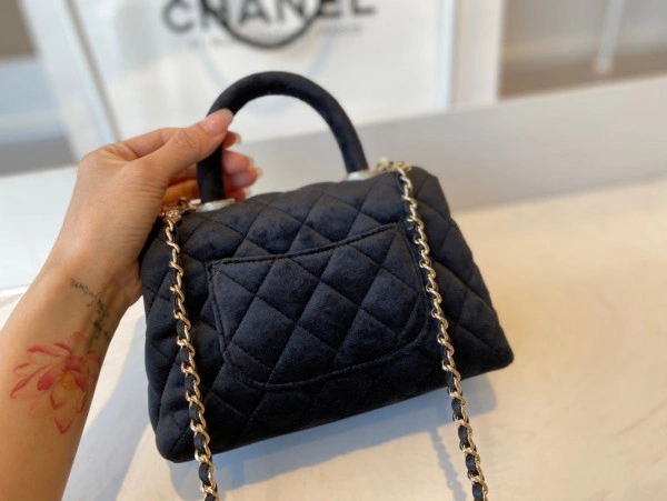 WellDesigned CHANEL MINI FLAP BAG WITH TOP HANDLE 1039 - Image 6