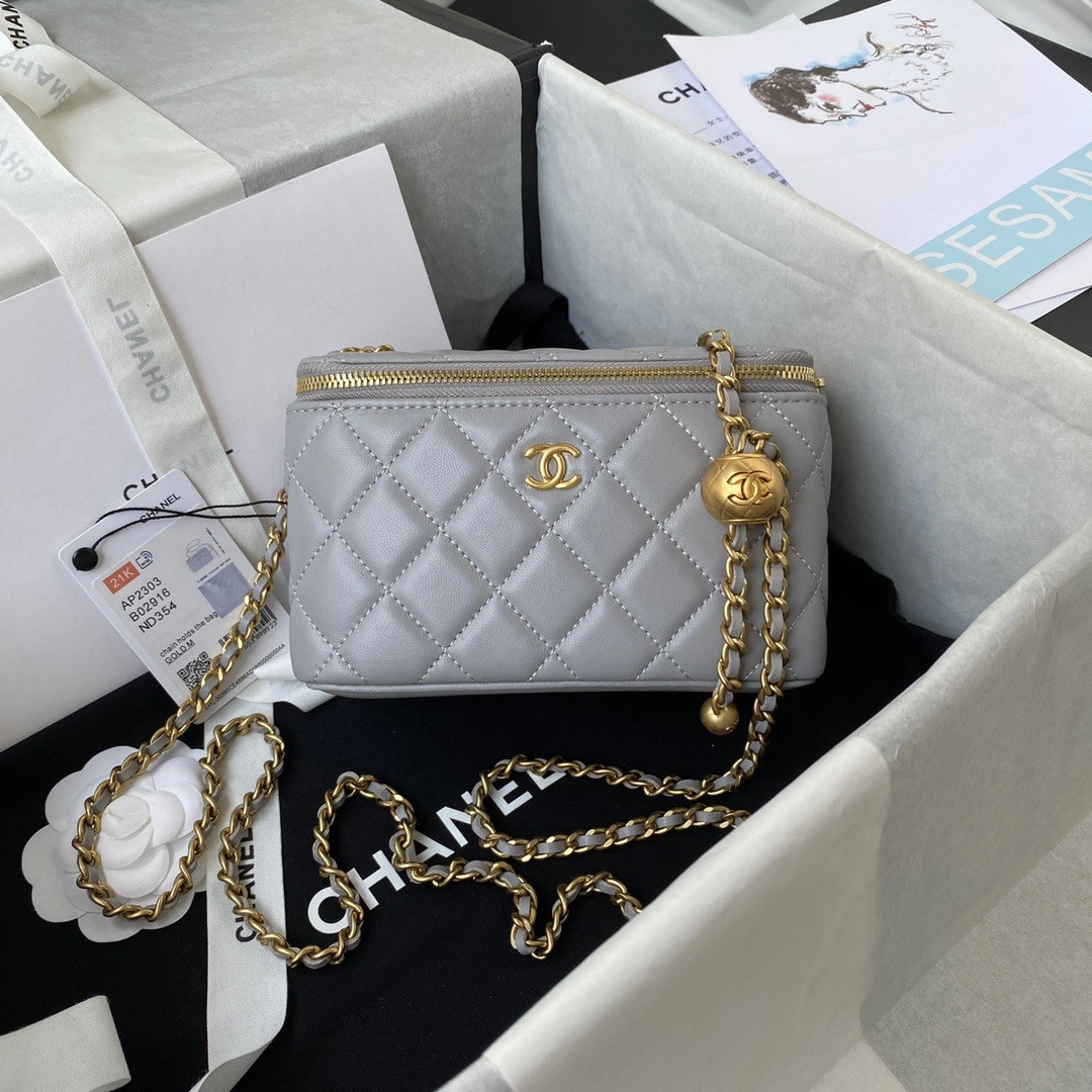 SmartChoice CHANEL CHANELUTCH WITH CHAIN 1266