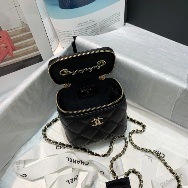 Popular CHANEL SMALL VANITY WITH CHAIN 1264 - Image 9