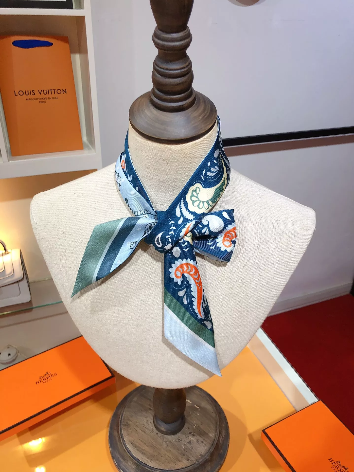 Affordable 7741 Hermes Silk Scarf - Image 6