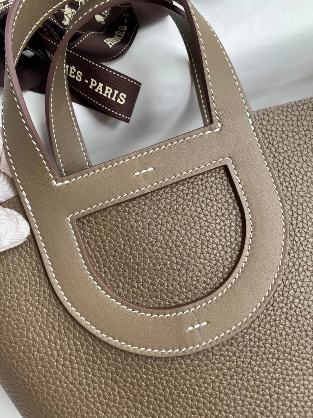 AllSeason 7111 Hermes AAA Quality Handbags In Gold For Women - Image 3