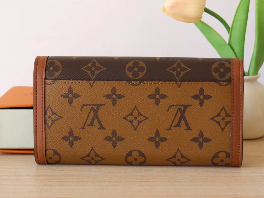 BestValue 494 Louis Vuitton AAA Quality Wallets