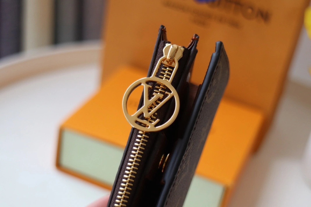 BestValue 8667 Louis Vuitton AAA Quality Card Case In Brown - Image 3