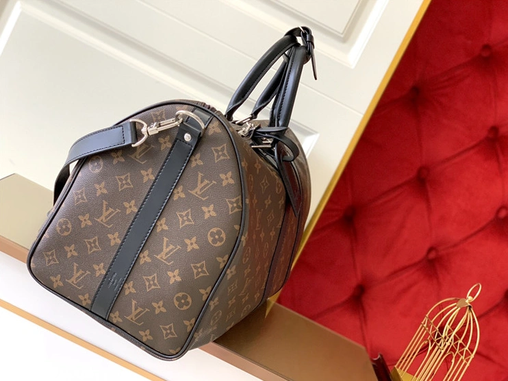 Bold 3411 Louis Vuitton Travel Bags - Image 4