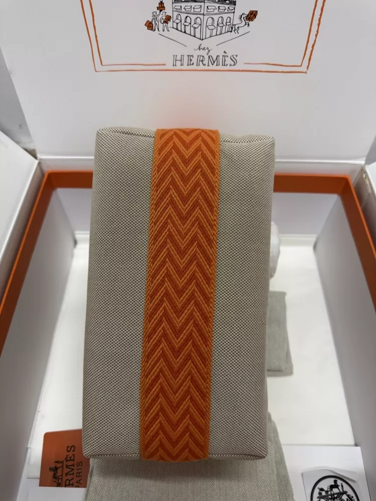 Bold 4189 Hermes AAA Quality Handbags For Women - Image 4