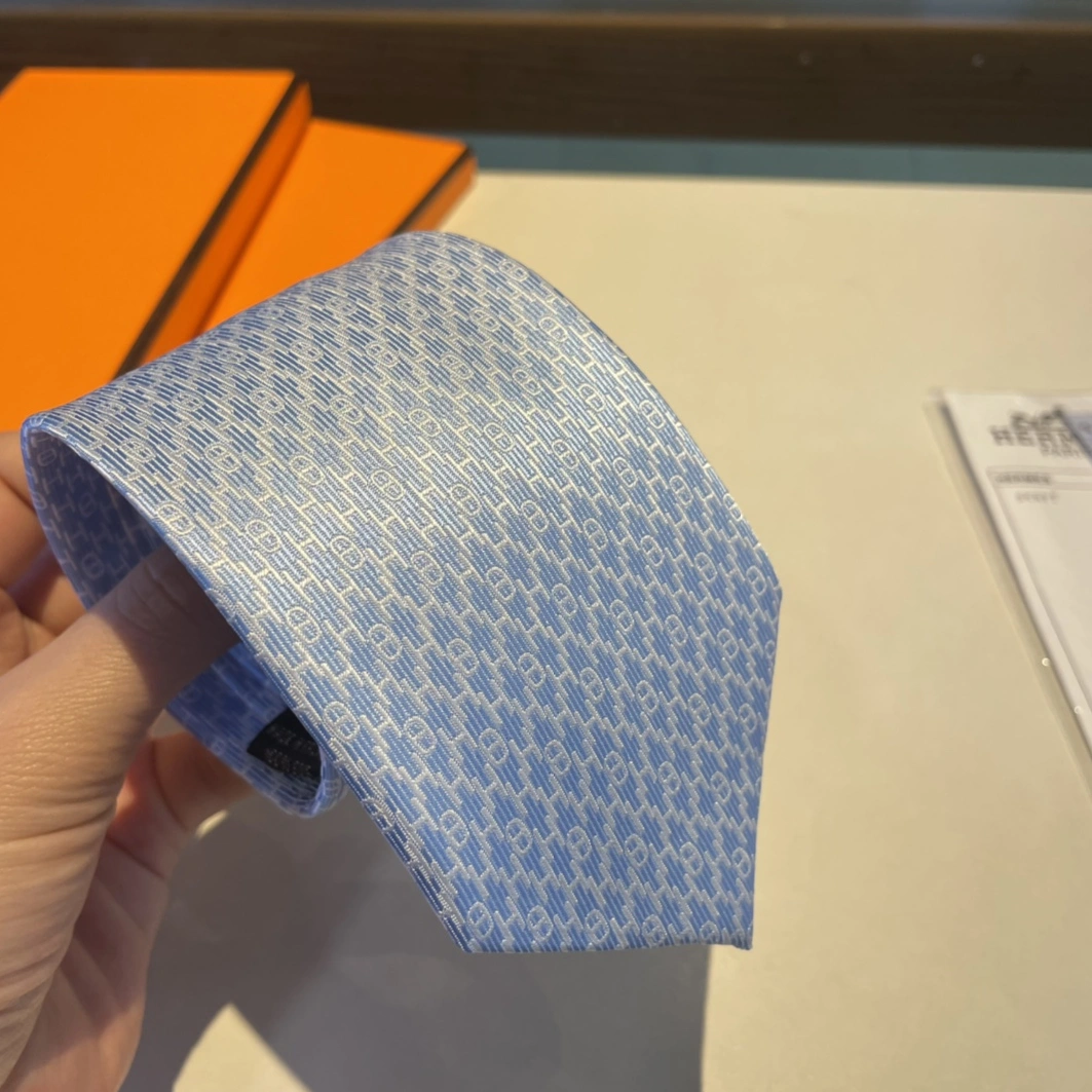 Bold 5907 Hermes Necktie For Men - Image 3