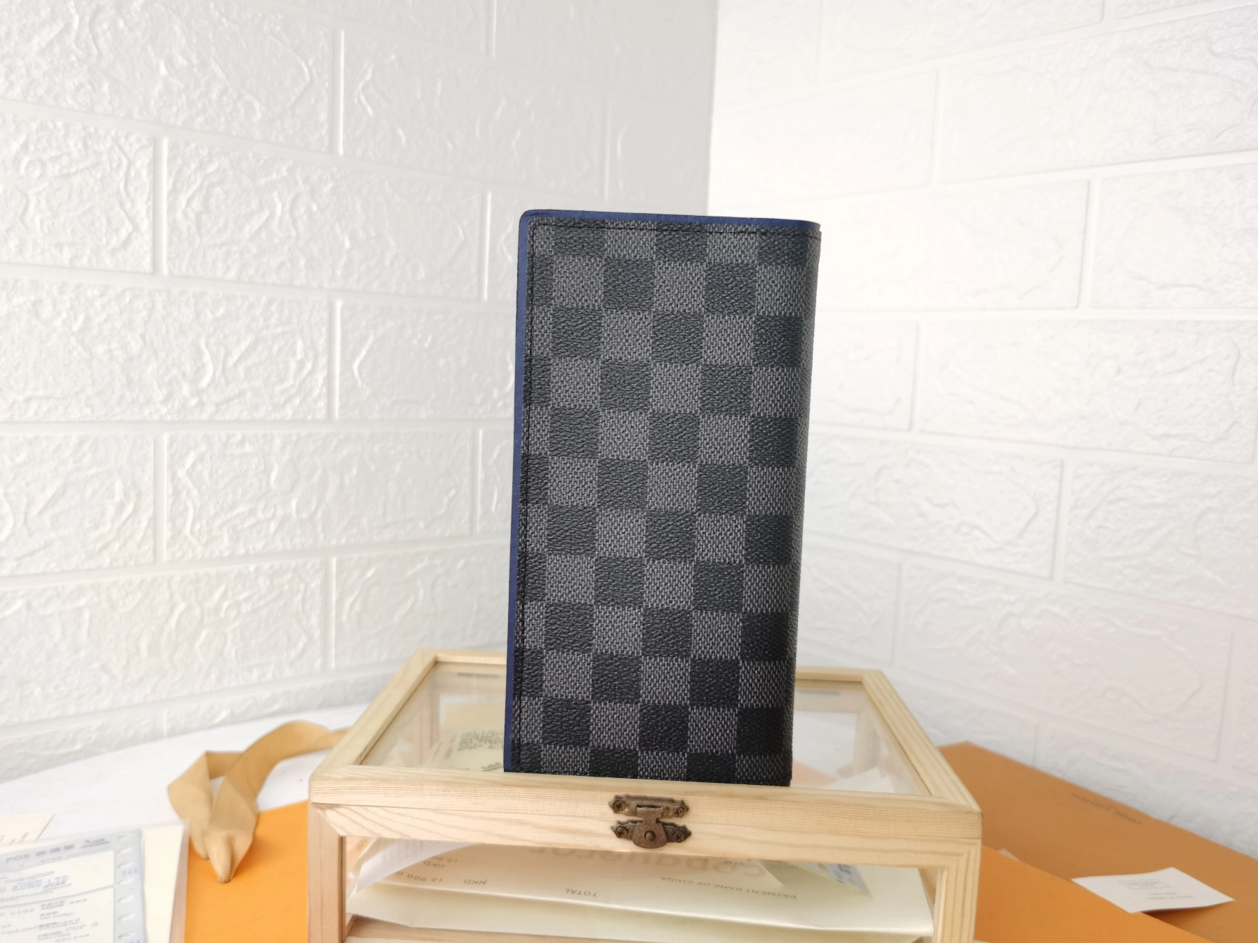 Breathable 4630 Louis Vuitton LV Card Case For Unisex - Image 3