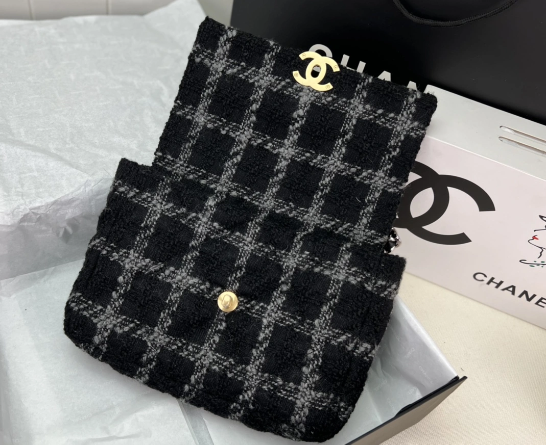 Chanel AAA Quality Messenger Bags For Women Fashionable 2730 - Image 5