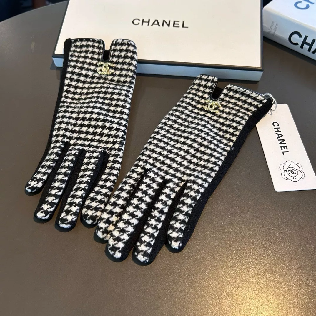 Chanel Gloves Durable 1965