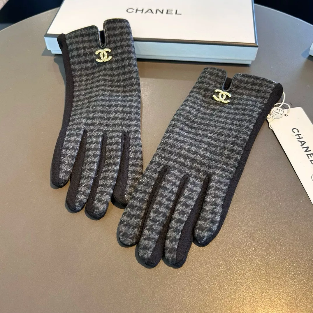 Chanel Gloves Practical 3972 - Image 3