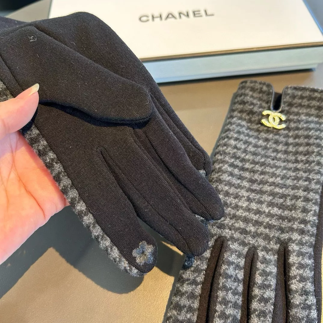 Chanel Gloves Practical 3972 - Image 7