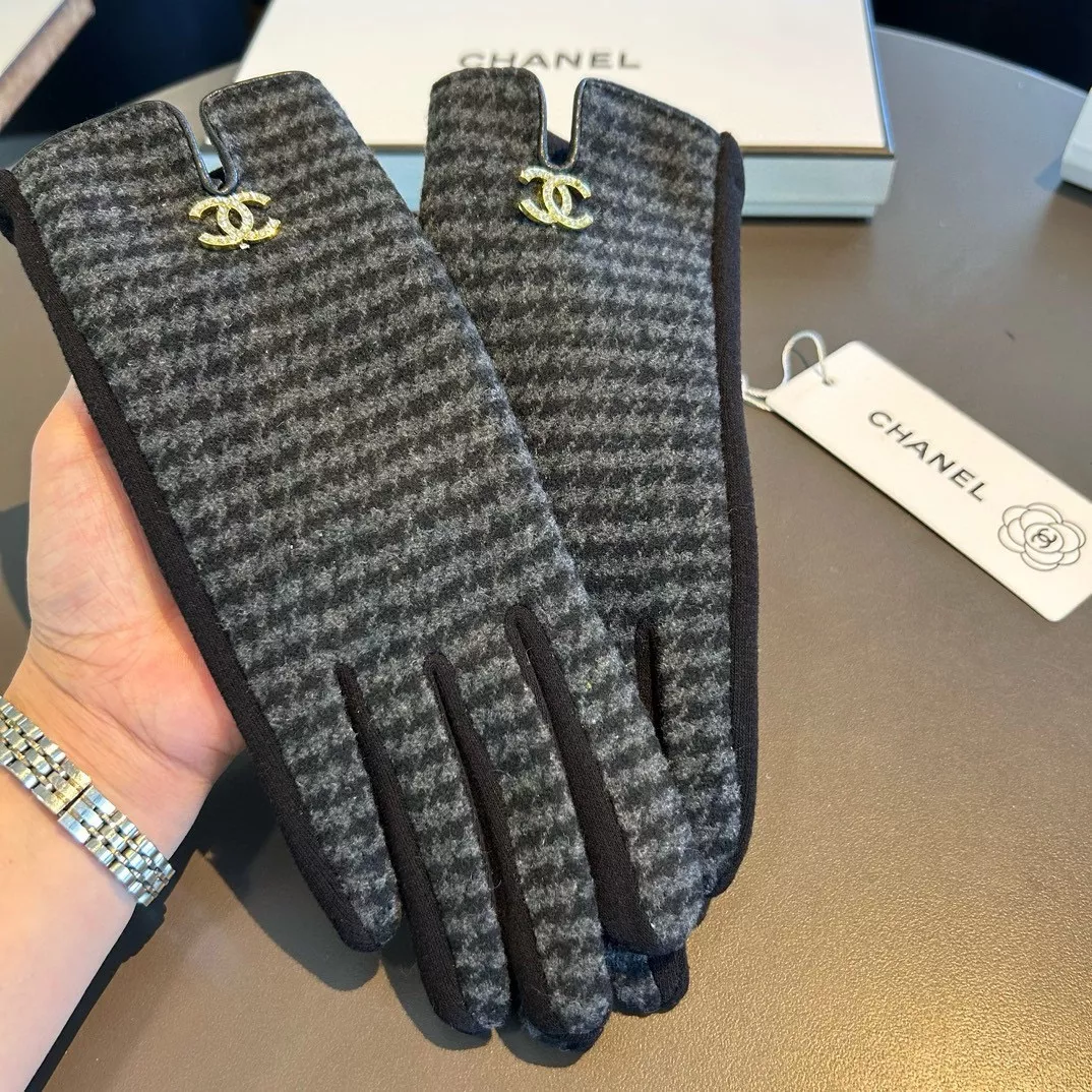 Chanel Gloves Practical 3972 - Image 8