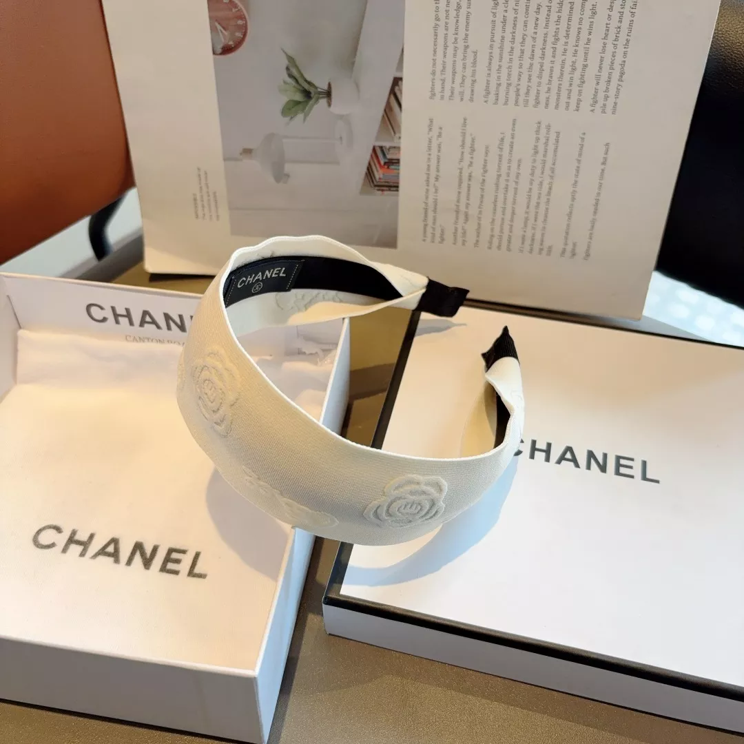 Chanel Headband For Women Stylish 3518 - Image 6