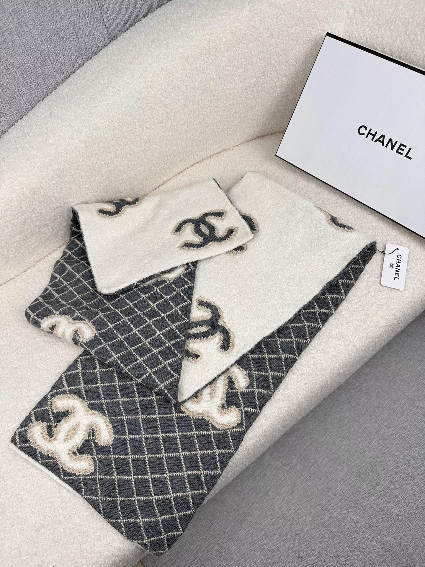 Chanel Scarves For Women Compact 2800 - Image 4