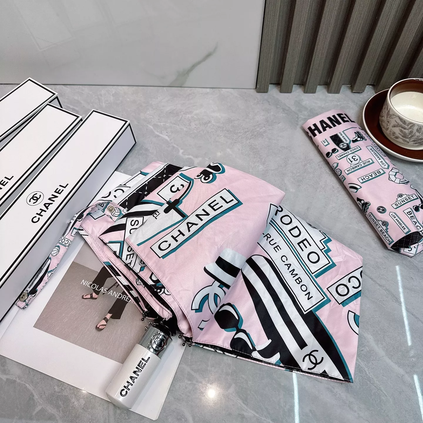 Chanel Umbrellas Bold 3942 - Image 3