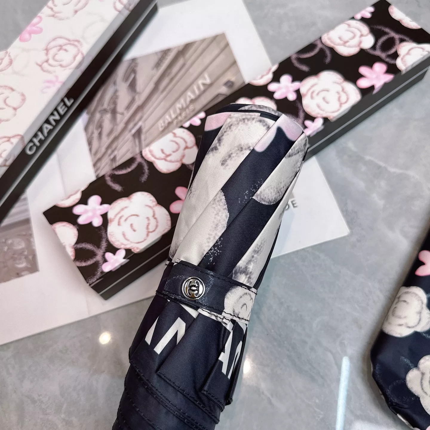 Chanel Umbrellas Vibrant 3237 - Image 8