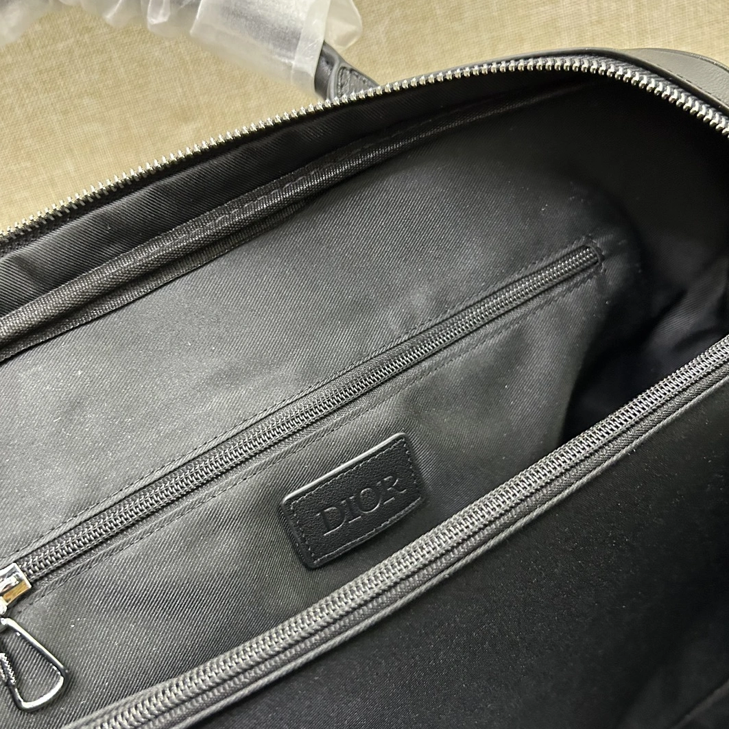 Christian Dior AAA Man Handbags Comfortable 4289 - Image 6