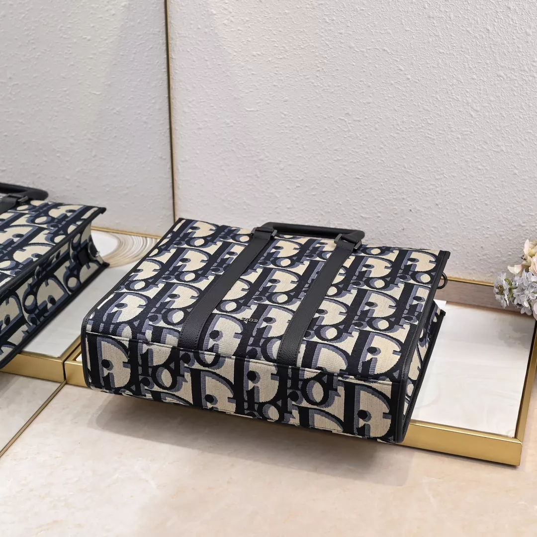 Christian Dior AAA Man Handbags Fashionable 4865 - Image 7