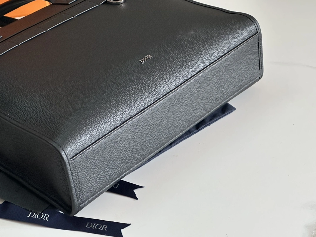 Christian Dior AAA Man Handbags Trendsetting 1248 - Image 4