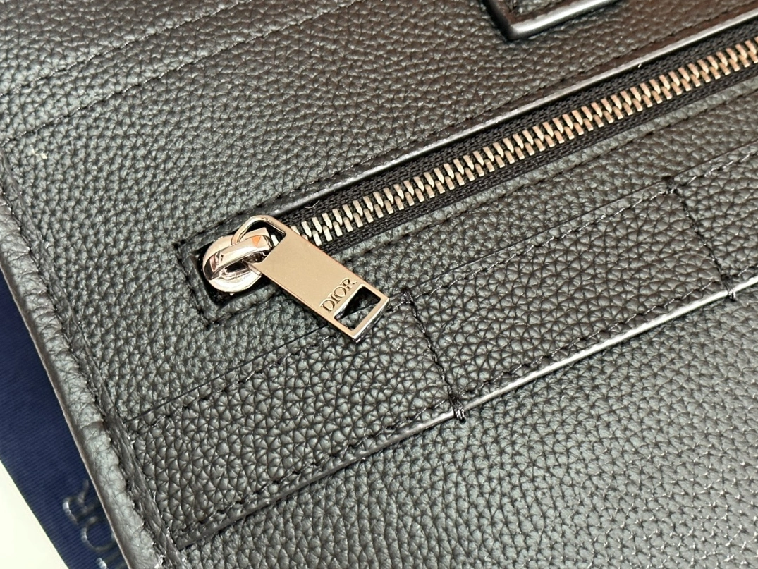 Christian Dior AAA Man Handbags Trendsetting 1248 - Image 6