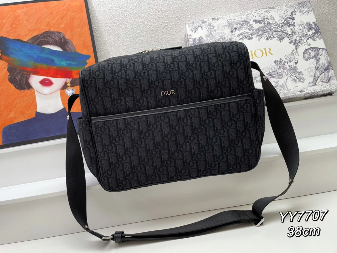 Christian Dior AAA Man Messenger Bags HighQuality 8317