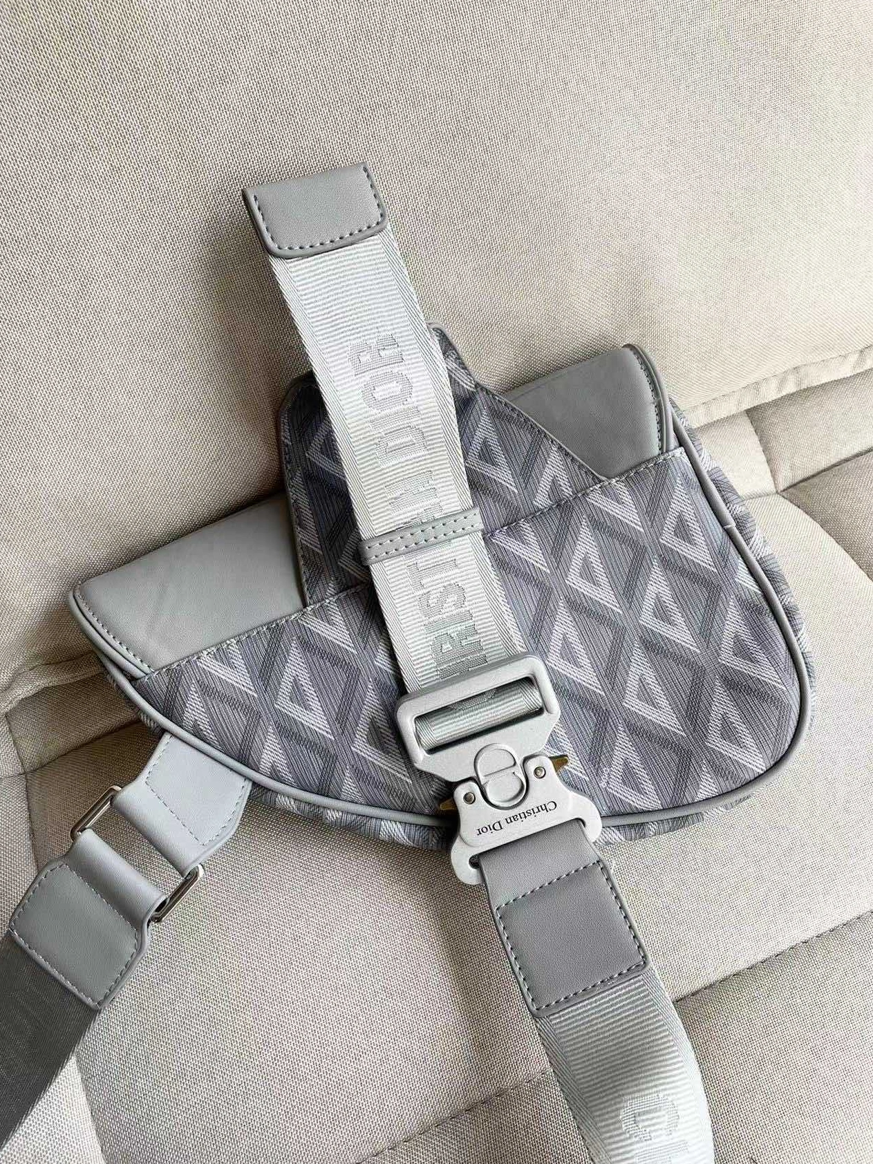 Christian Dior AAA Man Messenger Bags Versatile 2741