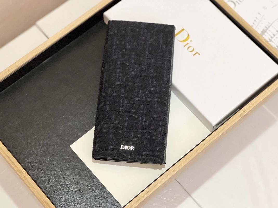 Christian Dior AAA Man Wallets Vibrant 3176