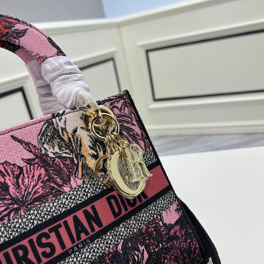 Christian Dior AAA Quality Handbags For Women Sophisticated 7600 - Image 3