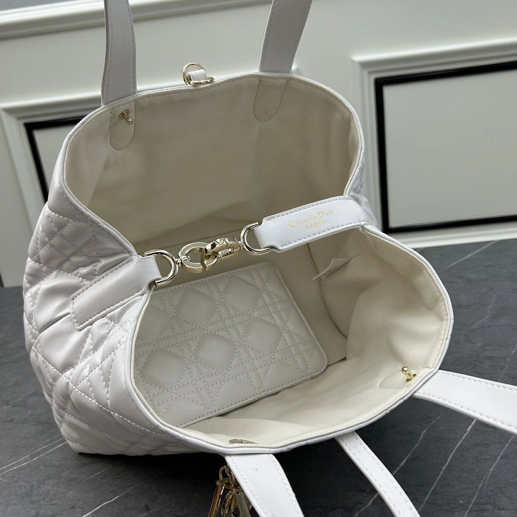 Christian Dior AAA Quality Handbags For Women WellDesigned 8396 - Image 6
