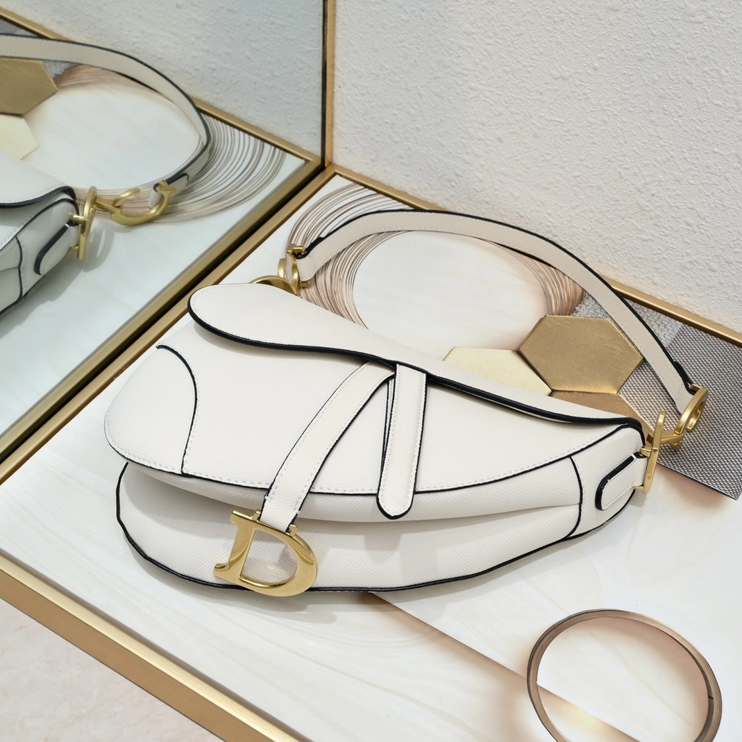 Christian Dior AAA Quality Messenger Bags For Women GoodFit 1943 - Image 5