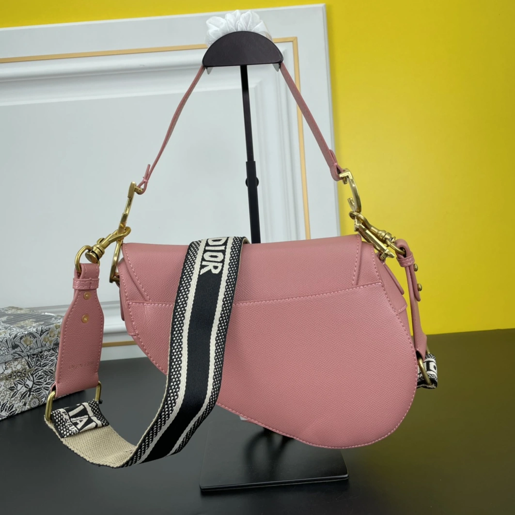 Christian Dior AAA Quality Messenger Bags For Women Lightweight 162