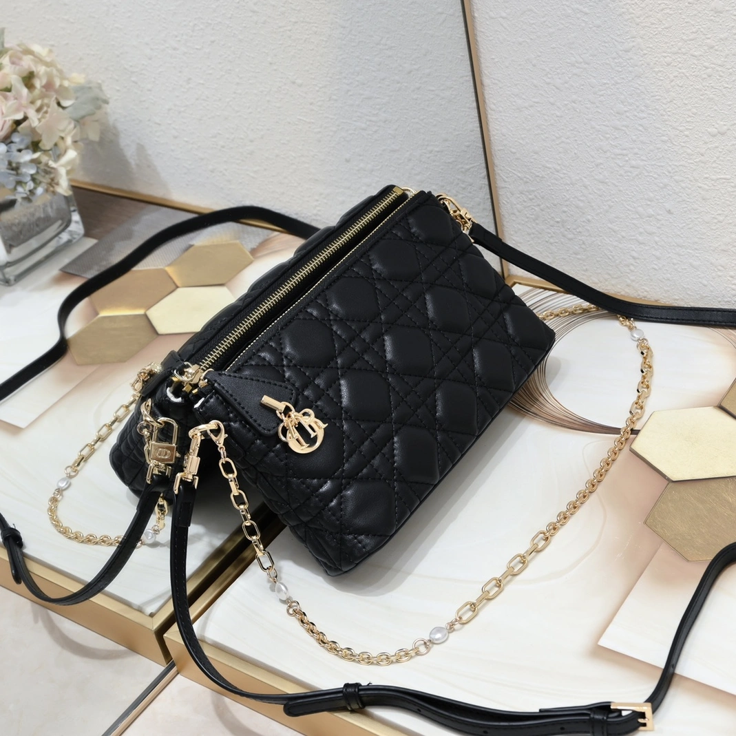 Christian Dior AAA Quality Messenger Bags For Women Sophisticated 3719