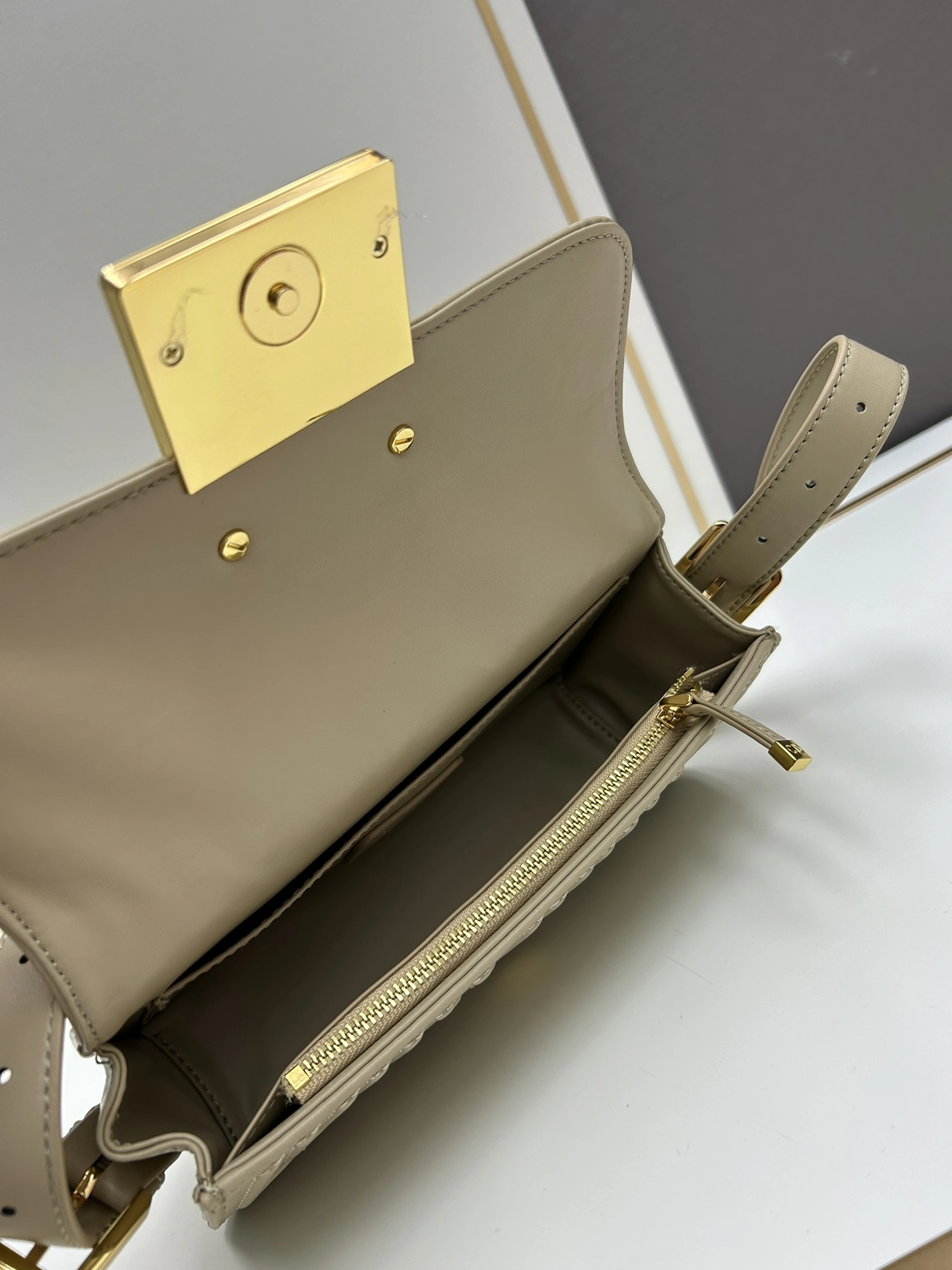 Christian Dior AAA Quality Shoulder Bags For Women Trendy 2225 - Image 6