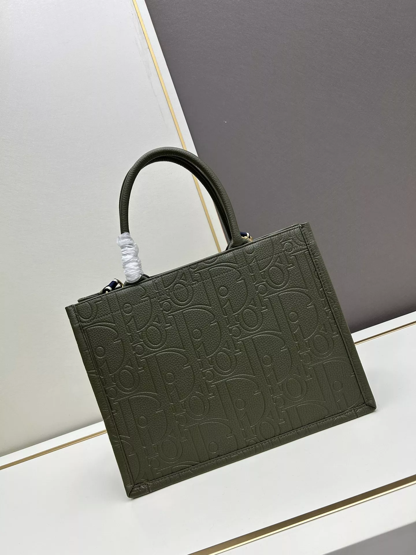 Christian Dior AAA Quality Tote-Handbags For Women EasyMatch 5999 - Image 3