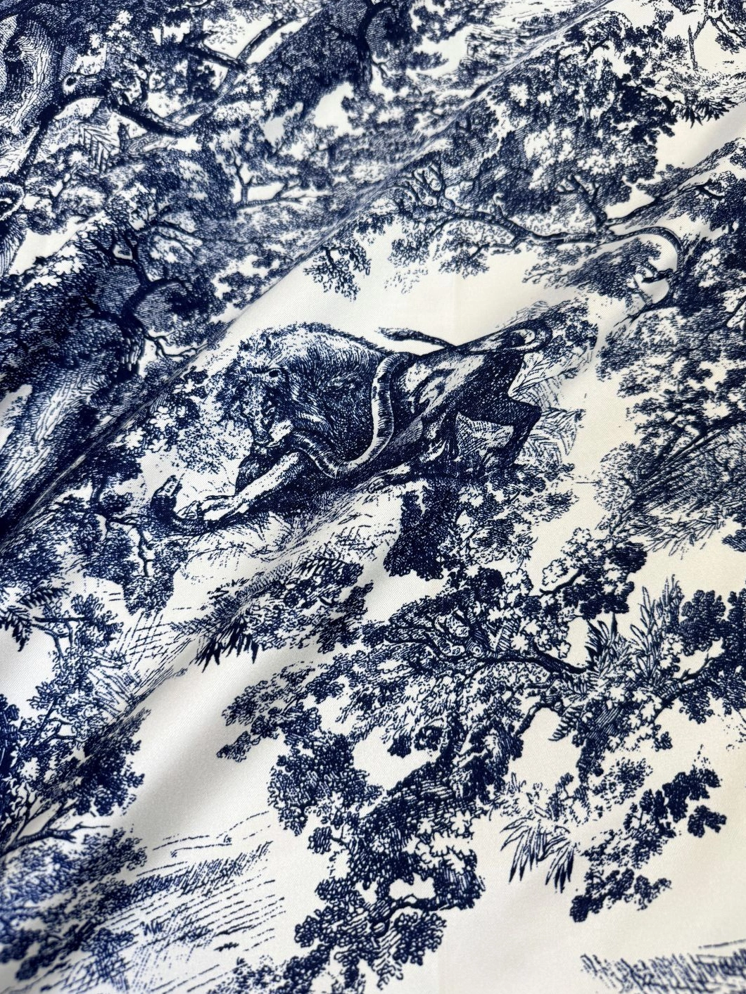 Christian Dior Silk Squares For Women Compact 5716 - Image 5