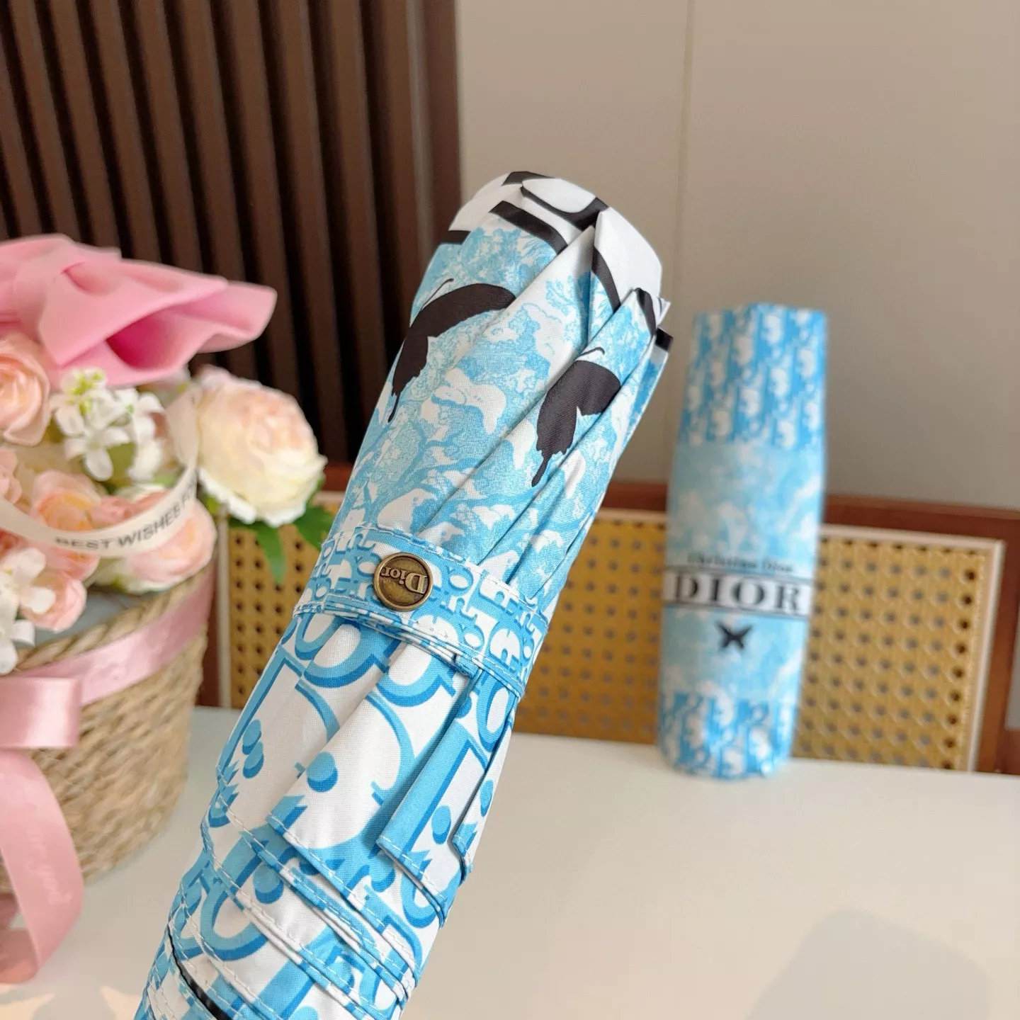 Christian Dior Umbrellas Elegant 8785 - Image 5