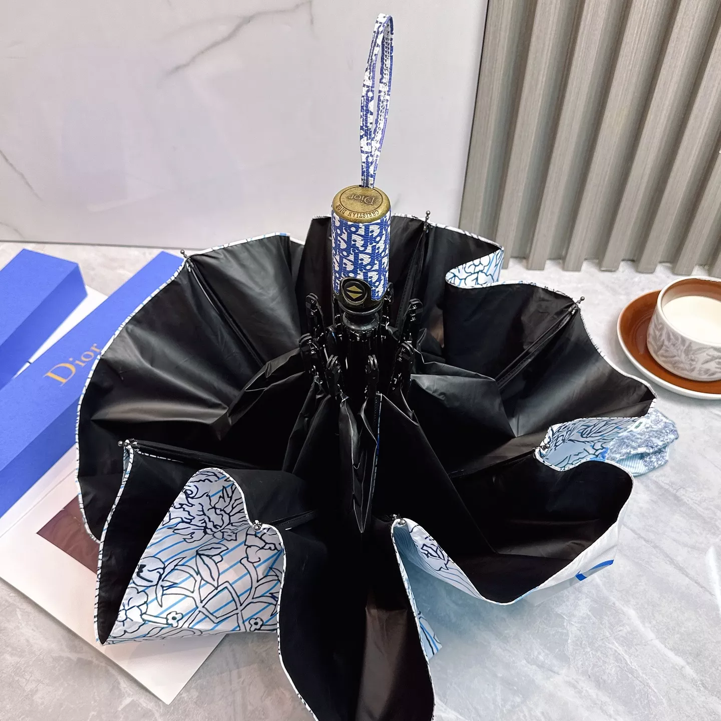 Christian Dior Umbrellas GoAnywhere 8160 - Image 7