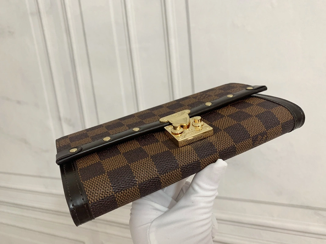 Comfortable 3058 Louis Vuitton LV Card Case For Women - Image 4