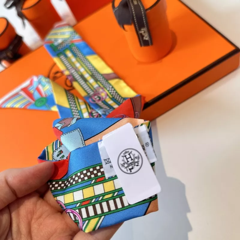 Comfortable 5635 Hermes Silk Scarf - Image 3