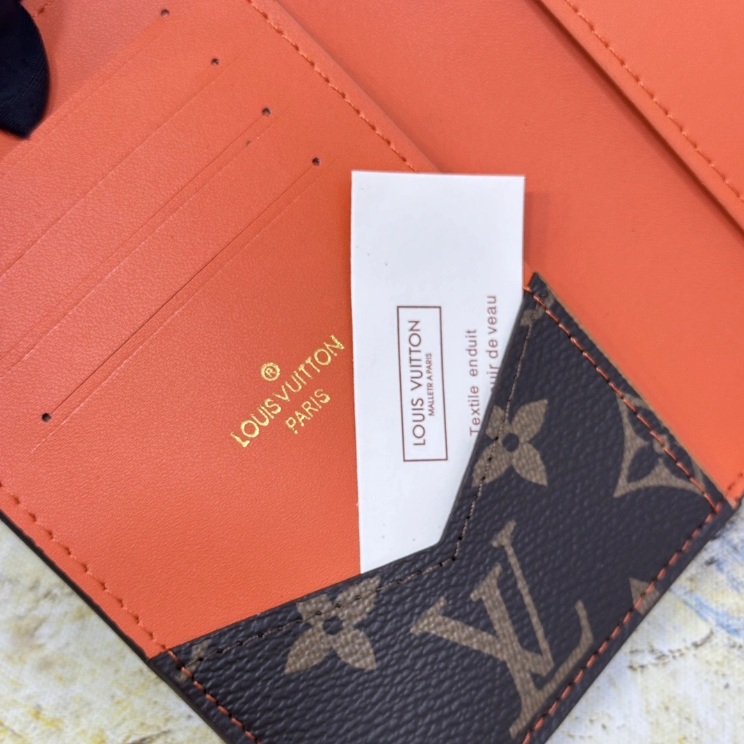 Compact 3222 Louis Vuitton LV Card Case For Unisex - Image 5