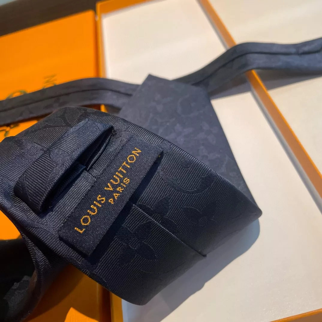 Compact 4366 Louis Vuitton LV Necktie - Image 5