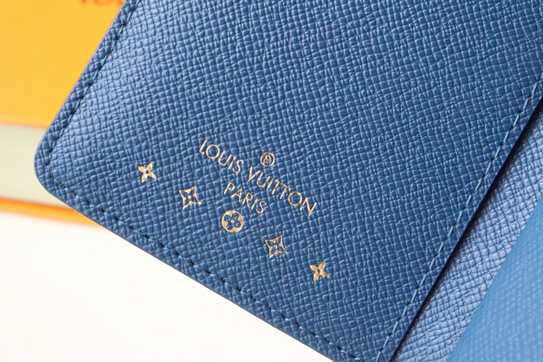 Compact 8810 Louis Vuitton AAA Quality Card Case - Image 6