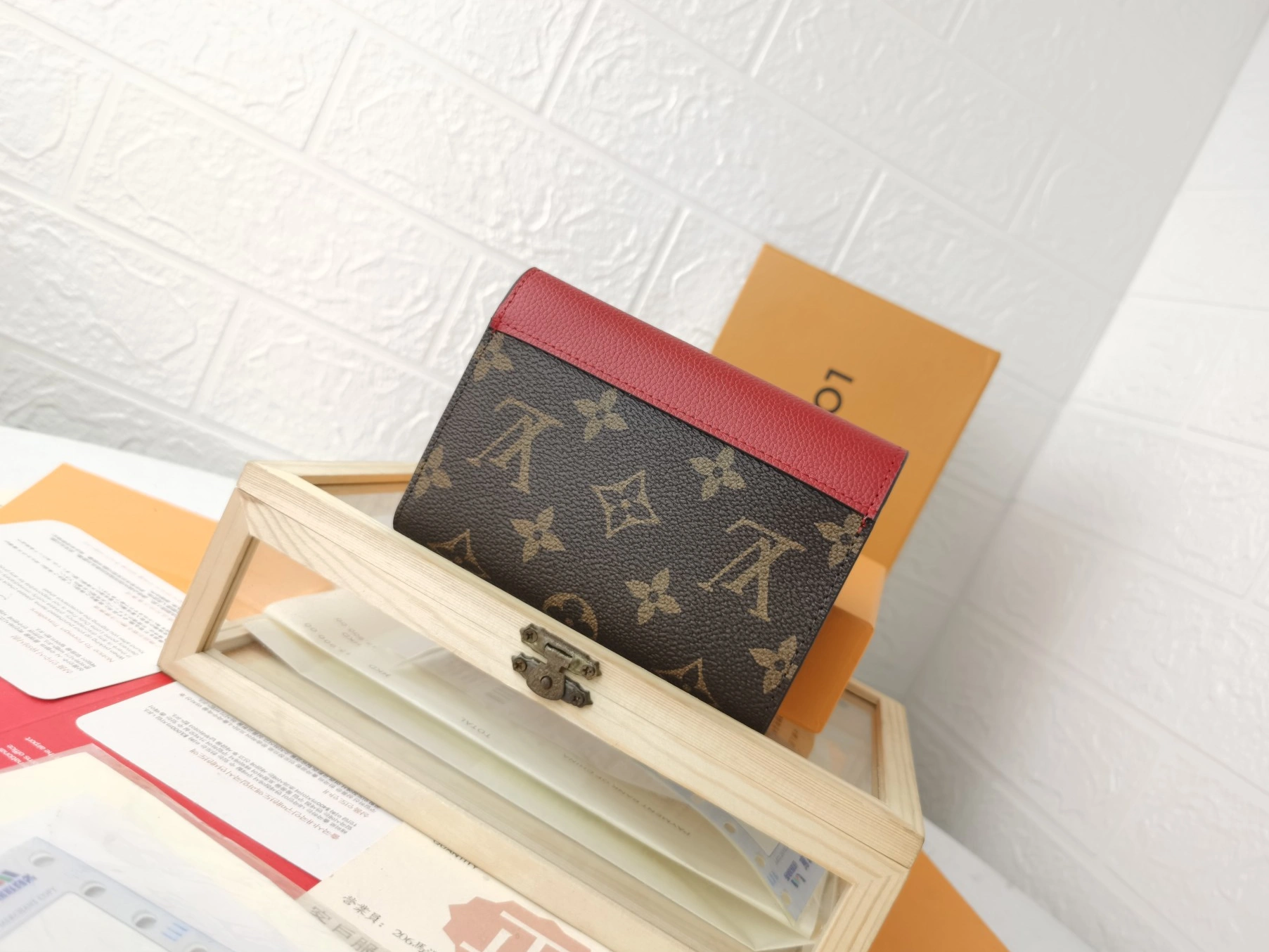 Cozy 2350 Louis Vuitton LV Card Case For Women - Image 3