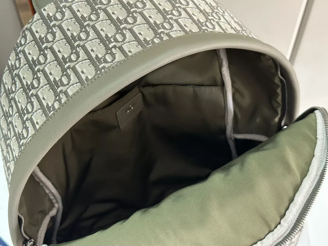 Cozy 4386 Christian Dior AAA Man Backpacks - Image 8